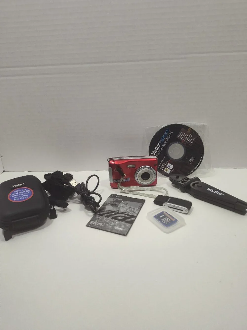 Vivitar ViviCam T328 12.1MP Digital Camera Kit Red Tested Complete New Battery